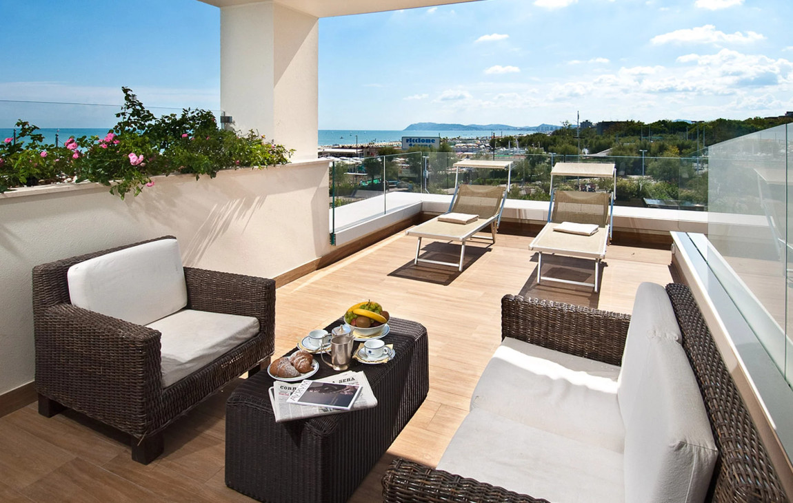 media.Slide-Executive-Suite_5Hotel-Sarti-Riccione