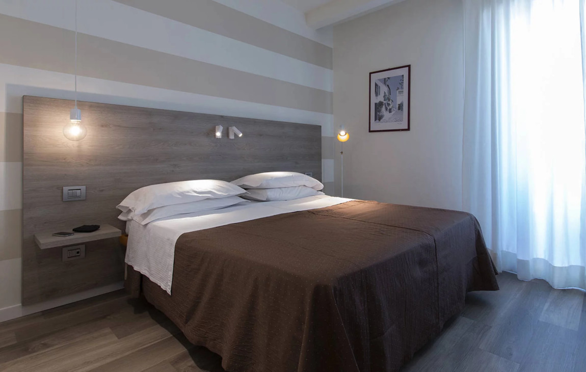 media.Slide-Camera-Superior-Matrimoniale_1Hotel-Sarti-Riccione