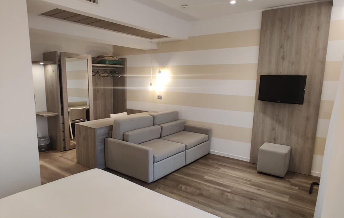 media.Camere-Junior-Suite_4_Hotel-Sarti-Riccione