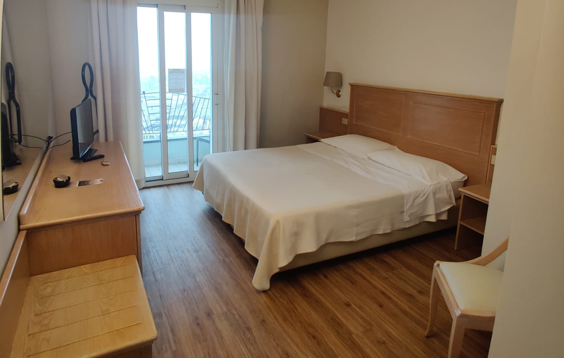media.Camere-Standard_1Hotel-Sarti-Riccione