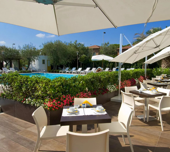 media.Gallery-Piscina_3Hotel-Sarti-Riccione