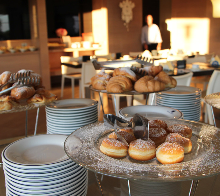 media.Gallery-Colazione_3Hotel-Sarti-Riccione
