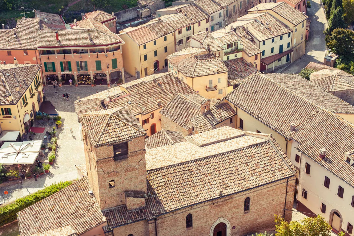 media.Slide-Montefiore-Conca_Hotel-Sarti-Riccione