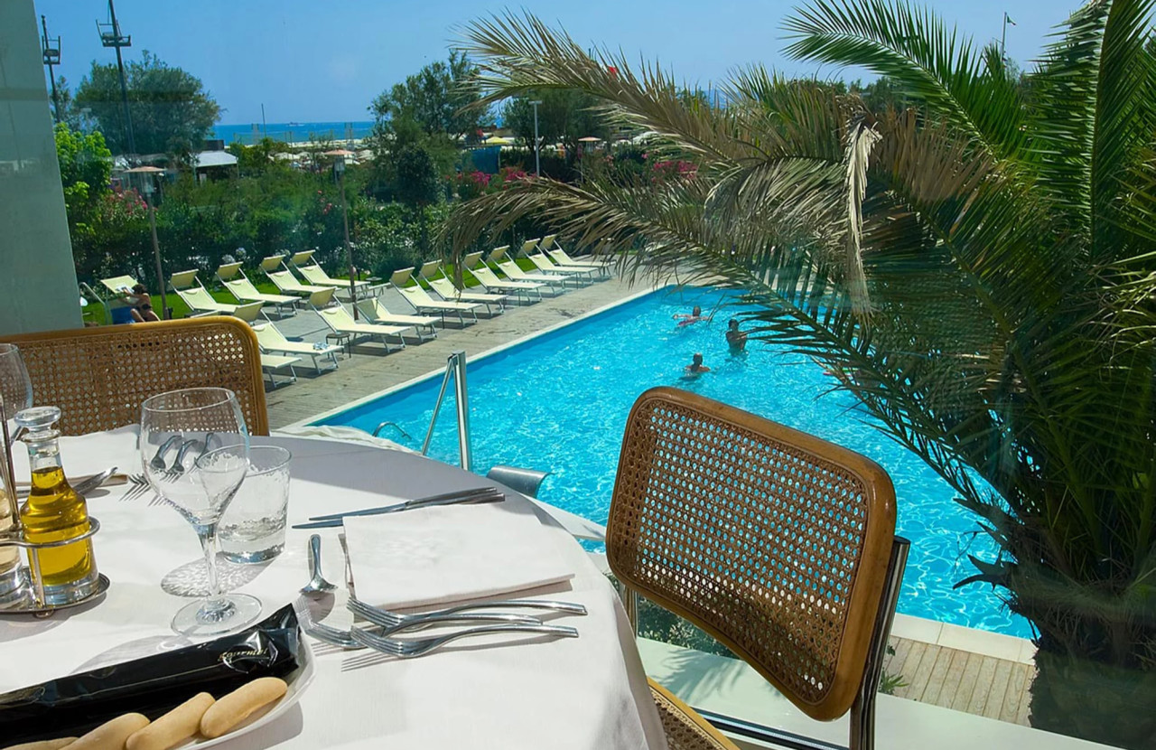 media.offerta-ponte-2-giugno-riccione-hotel-sarti-riccione